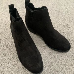 Short black suede boot. Lightly worn!